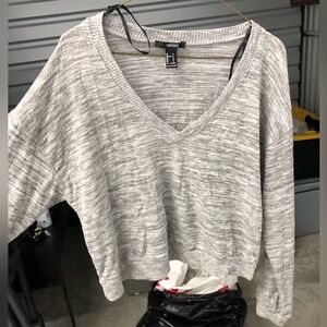 Women’s Small Forever 21 Gray Long Sleeve V-Neck